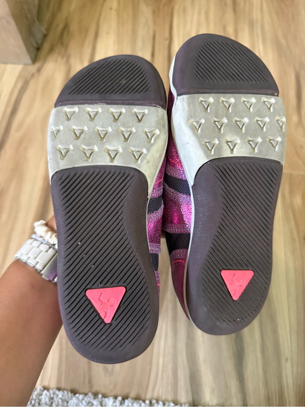 Plae Emme Sneakers - Picture 4 of 8